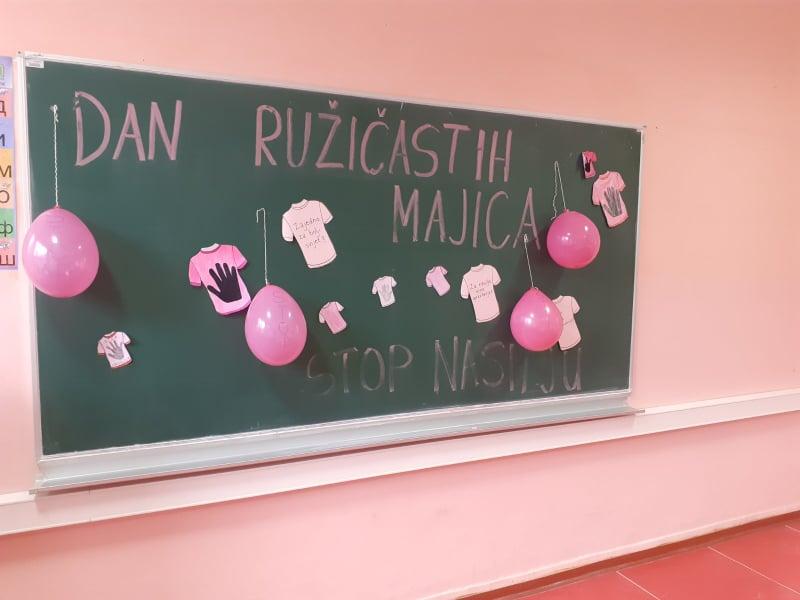 dan-ruzicastih-majica-7
