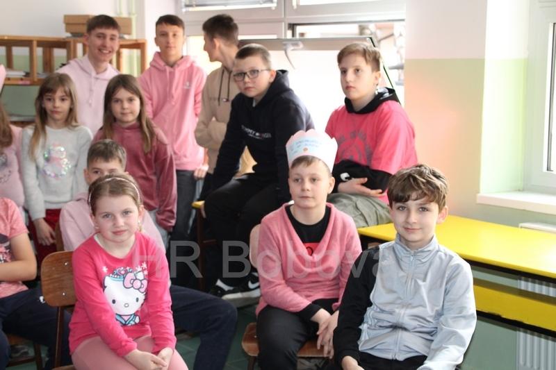 OS-Vares-Pink-shirt-day-10