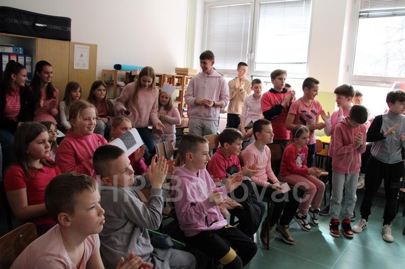 OS-Vares-Pink-shirt-day-35