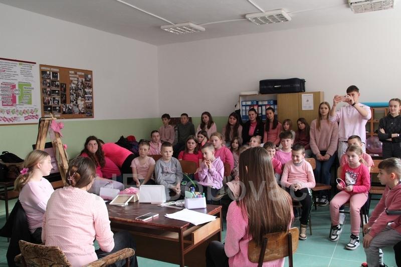 OS-Vares-Pink-shirt-day-37