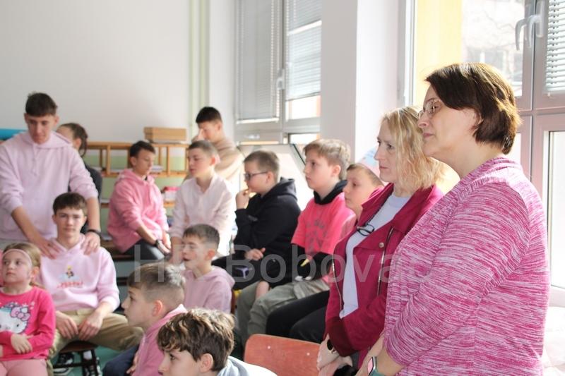 OS-Vares-Pink-shirt-day-38