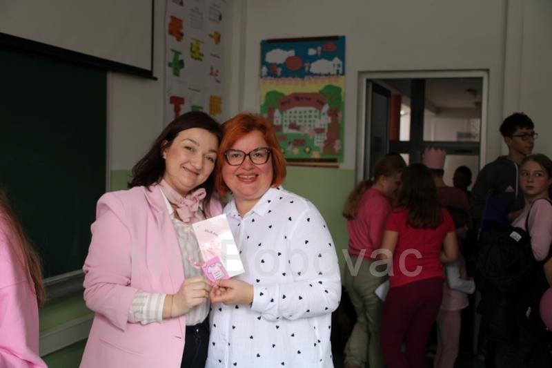 OS-Vares-Pink-shirt-day-44