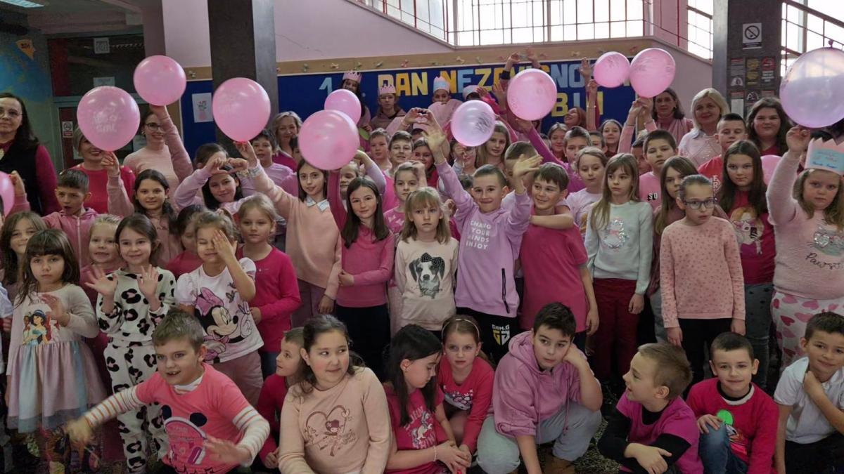pink-shirt-day-15