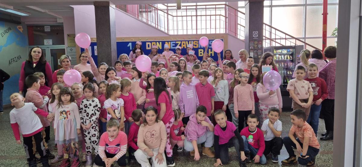 pink-shirt-day-19