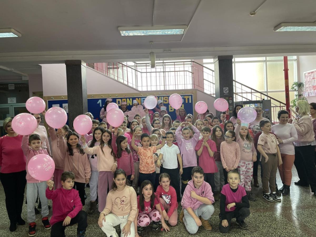 pink-shirt-day-2