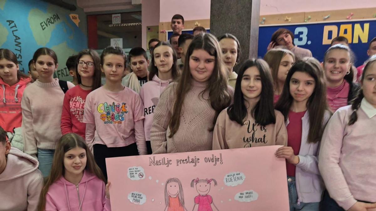 pink-shirt-day-21