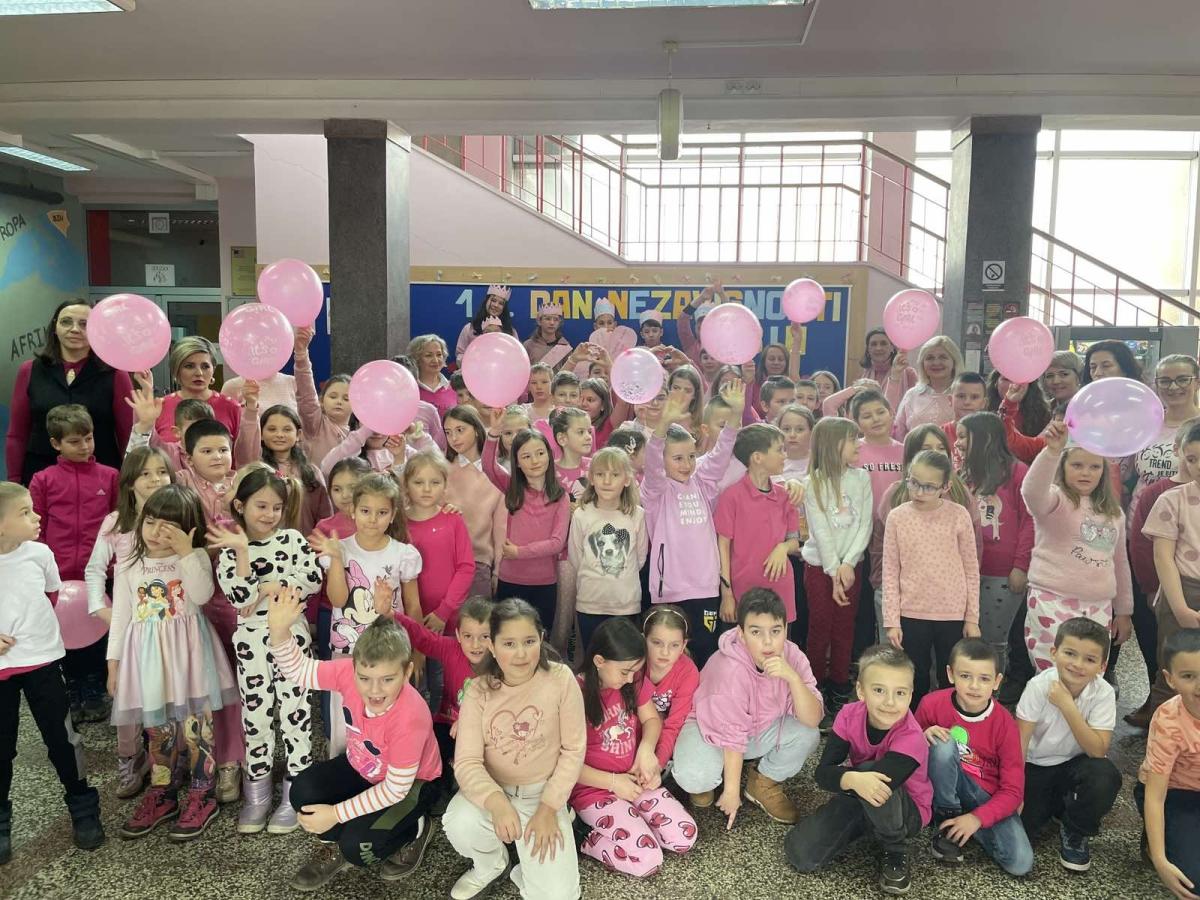 pink-shirt-day-23