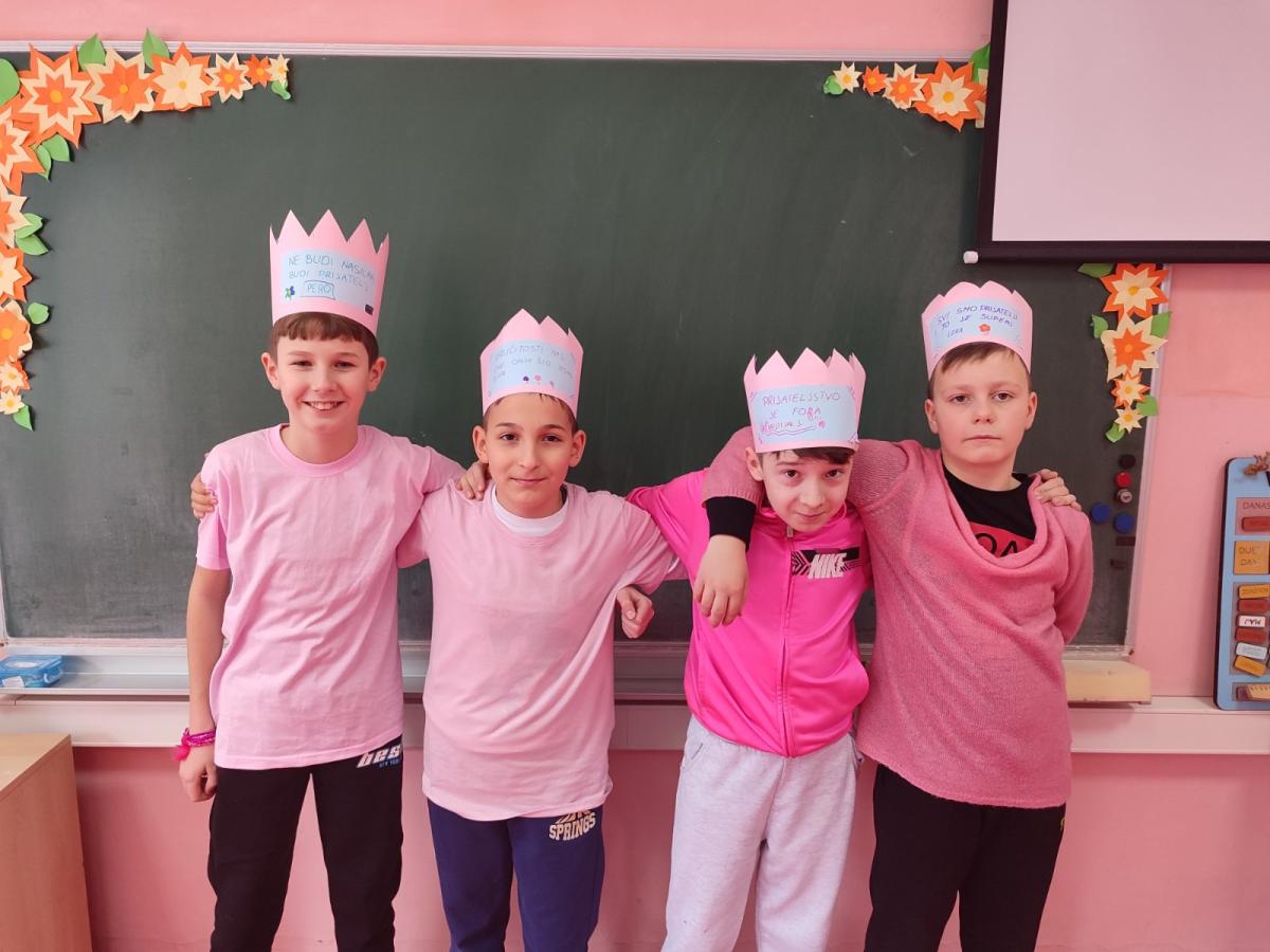 pink-shirt-day-43