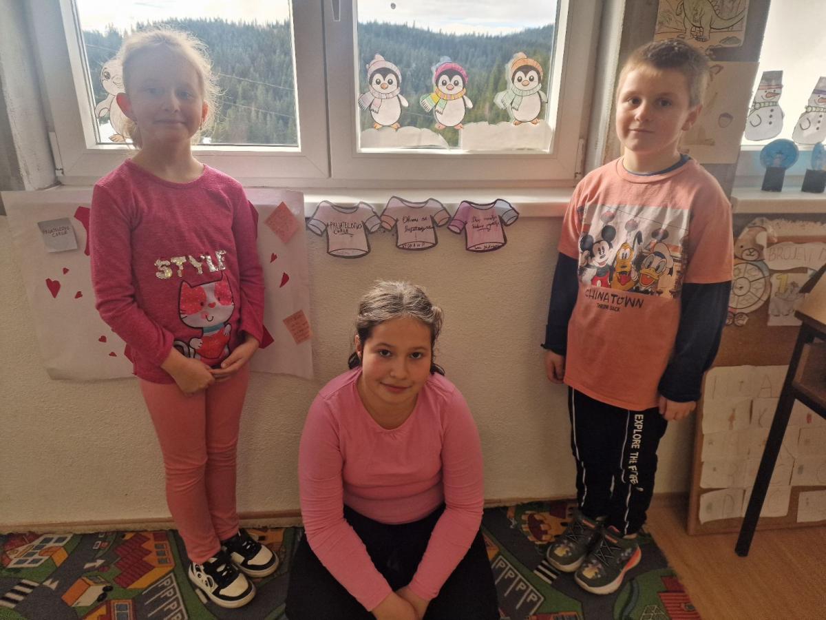 pink-shirt-day-6