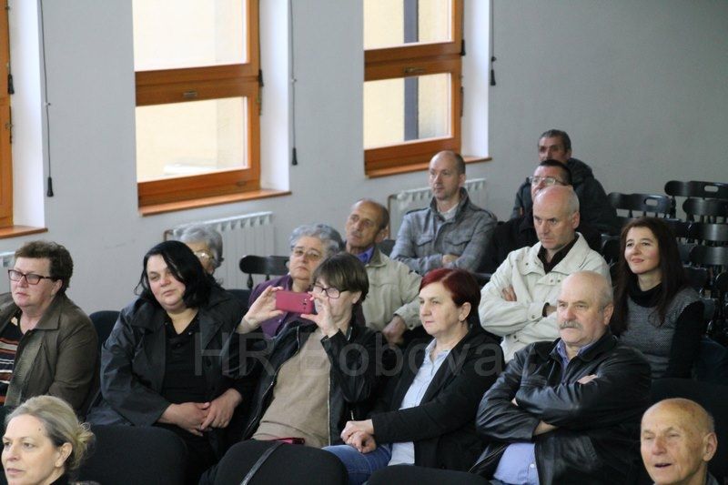 IMG5230-KnjigaCovjekinjegovasjena