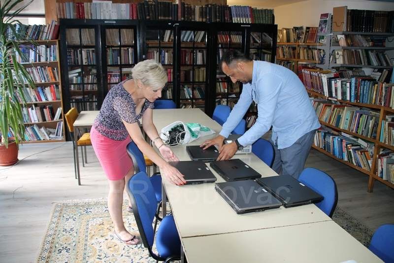 IMG6692-BibliotekaEasternDonacija