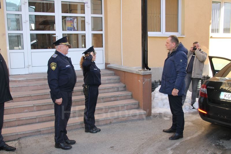 IMG2515-PolicijaVozilo