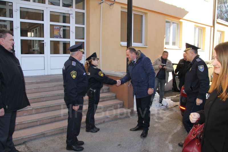 IMG2516-PolicijaVozilo