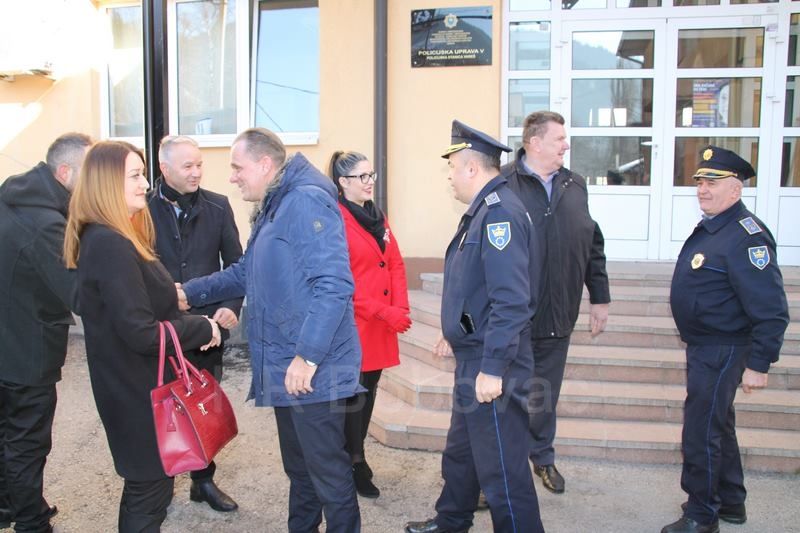 IMG2522-PolicijaVozilo