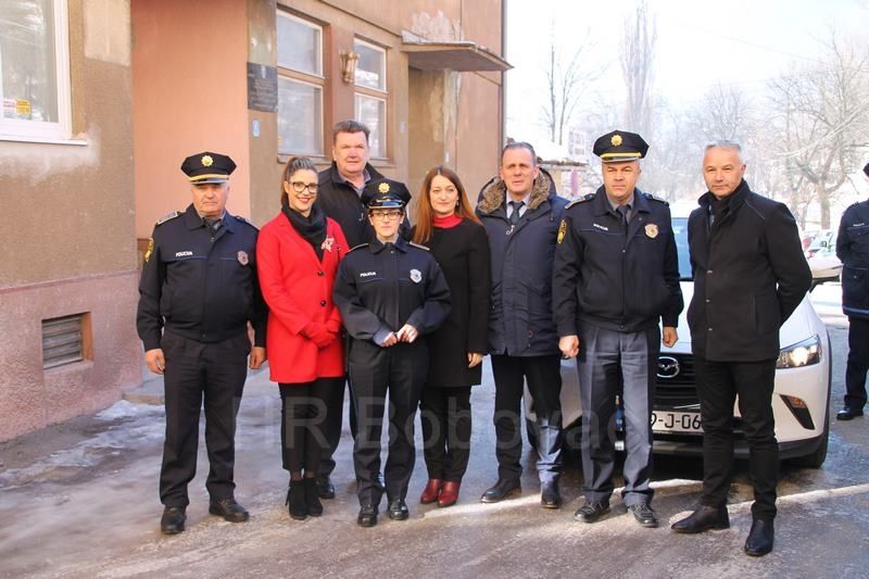 IMG2531-PolicijaVozilo