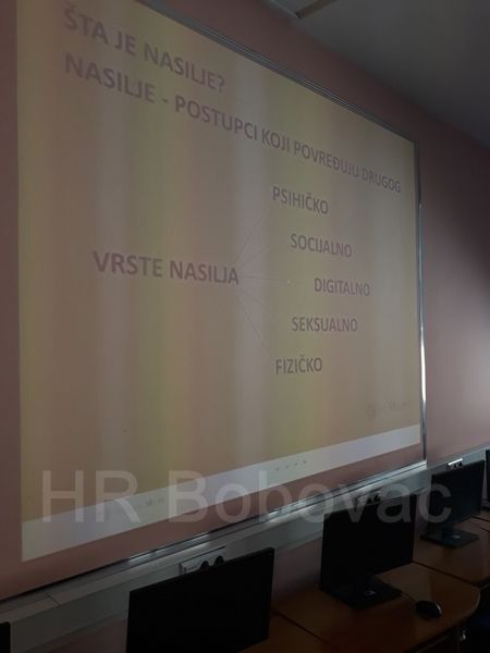 IMG-04e3b02abe3a4d667ea838a1d86a4392-V-RuzicasteMajice