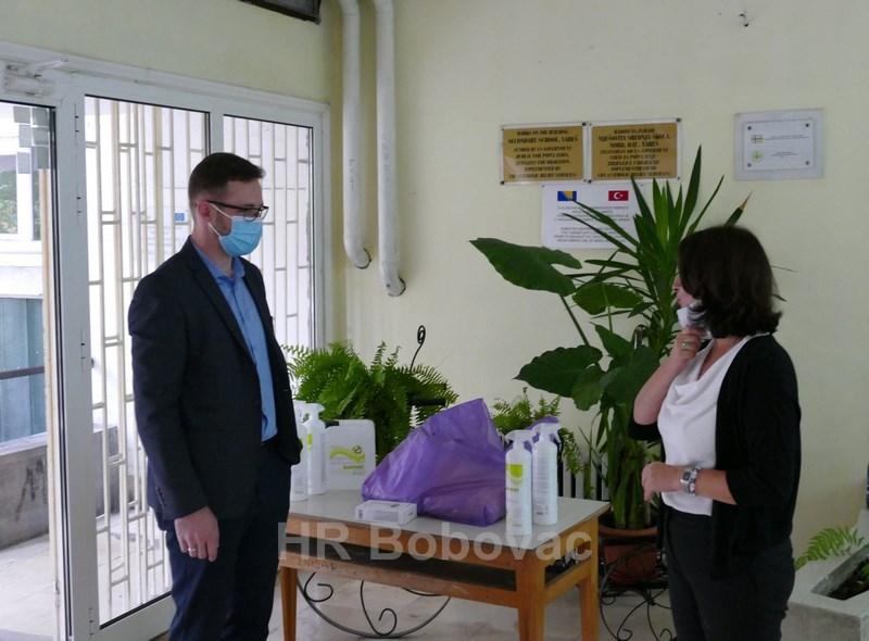 P2230119-EM-Skola