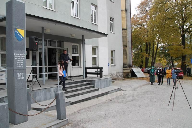 IMG4991-CZRVares