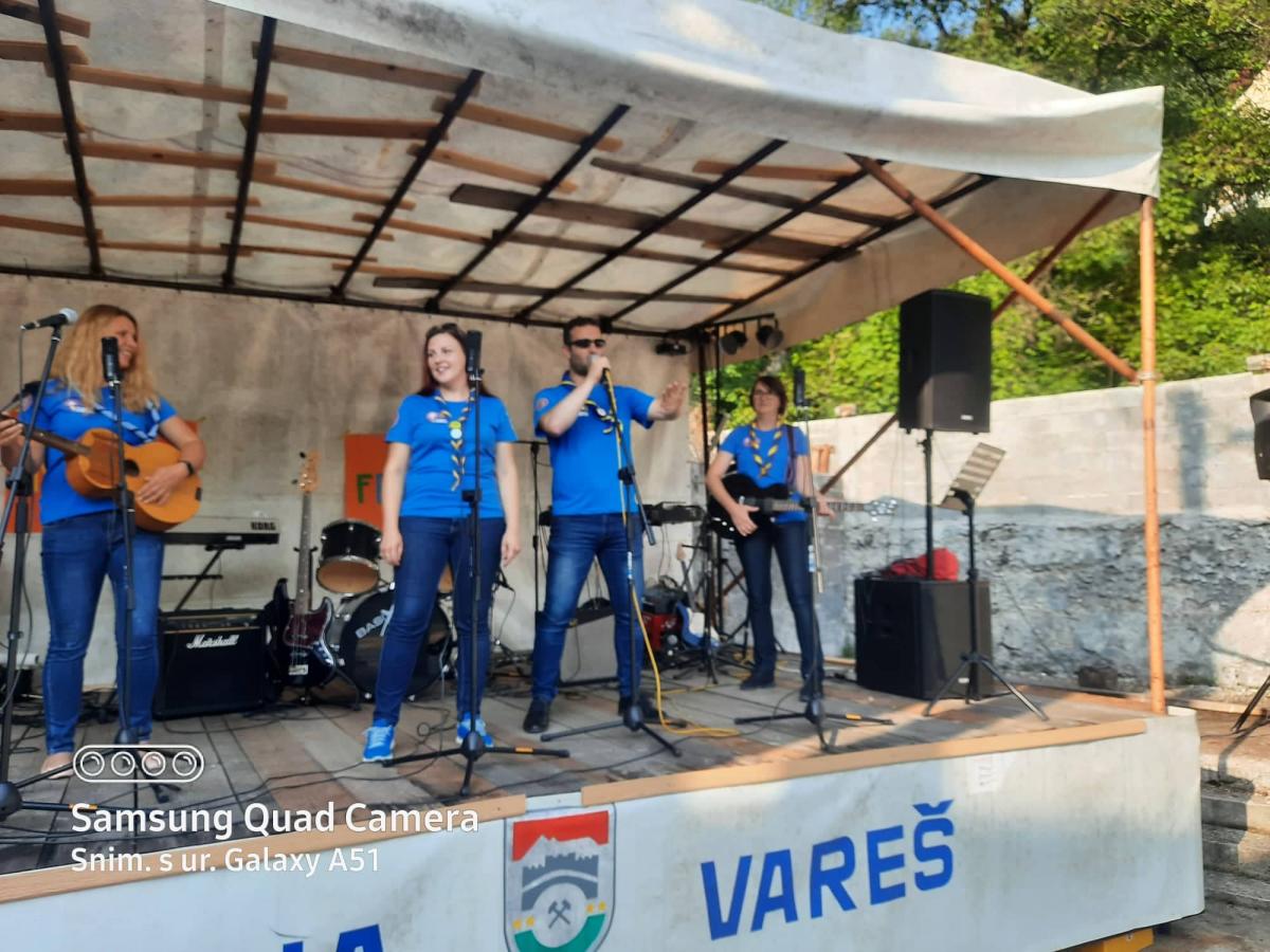 izv8