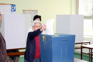 Do 11 sati izašlo 18.33 % glasača