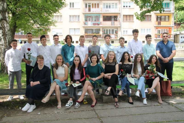 31 maturant u Osnovnoj školi Vareš