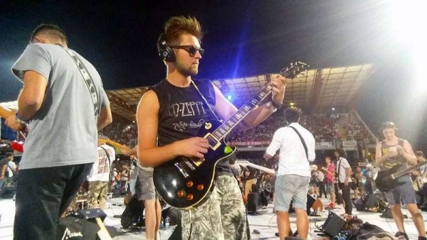 Emir Zec, kao član najvećeg rock benda, nastupao u Ceseni