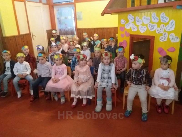 Vrtićki mališani pjevali proljeću