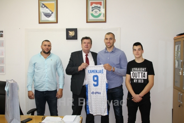 Rukovodstvo KK Mladost iz Ilijaša na čelu s Kenanom Kamenjašem posjetili načelnika Maroševića