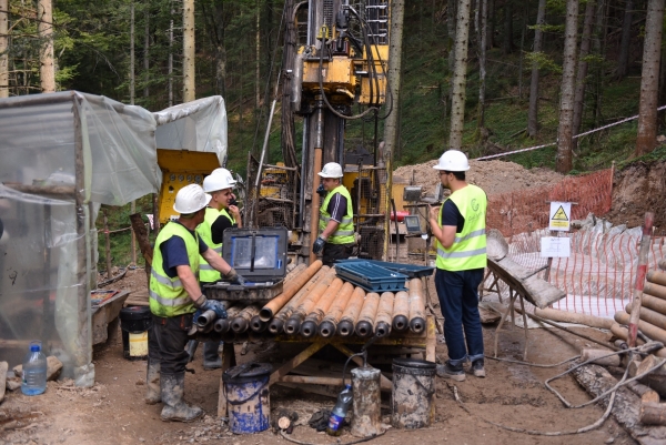 Javna rasprava u postupku procjene utjecaja na okoliš za investitora „Eastern Mining“ d.o.o. Sarajevo, za podzemnu eksploataciju kompleksne rude olova, cinka, barita i pratećih mineralnih komponenti na lokalitetu „Rupice“, općina Vareš