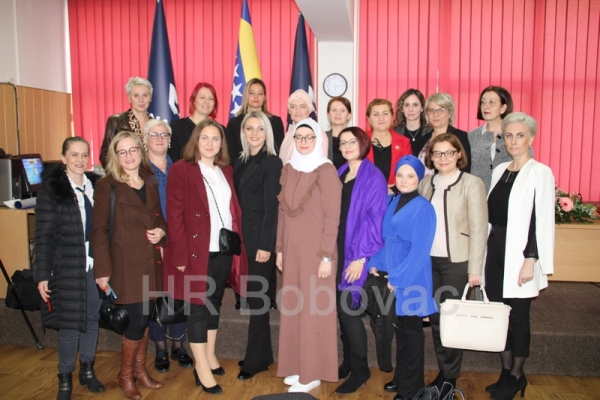 Održana javna tribina pod nazivom  “Participacija žena u politici i društvenom životu”