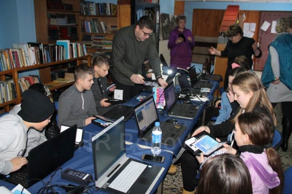 Osnovci su uključili u projekt „Digitalni građanin“