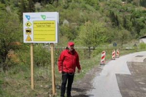 Direktor Bošnjakovići i predsjednici mjesnih zajednica o rekonstrukciji puta