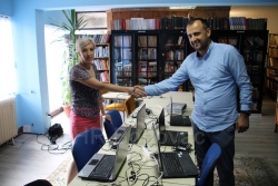 Eastern Mining donirao laptope Općoj biblioteci Vareš
