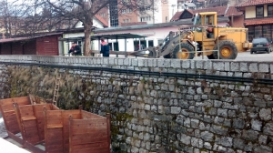 Jak vjetar nosio sve pred sobom