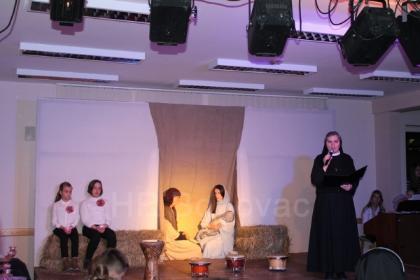 Božićni kulturni dar u Maloj školi u Varešu