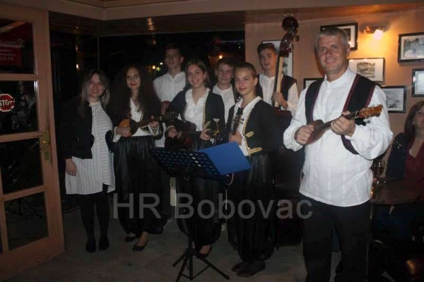 Mladi vareški tamburaši oduševili publiku