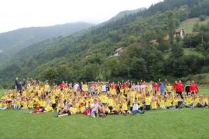 Danska otvorena zabavna škola u Varešu okupila 200 djece