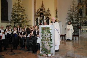 Misom polnoćkom Božić dočekan u Varešu