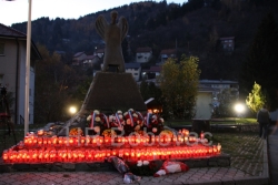 Polaganjem vijenaca obilježen Dušni dan u Varešu