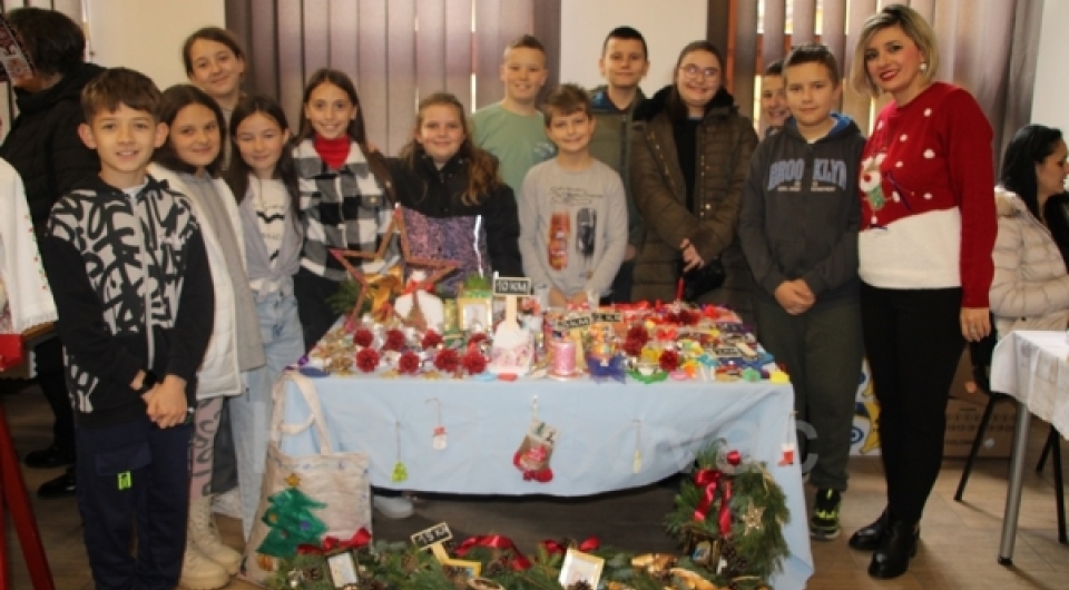 Bazar zimskih čarolija okupio vareške kreativce