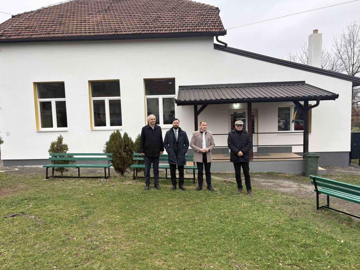 Primopredaja-zavrenih-radova-na-vie-kolskih-objekata-u-ZDK-4