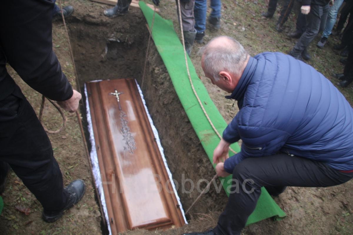 IMG9202-SahranaZdravko