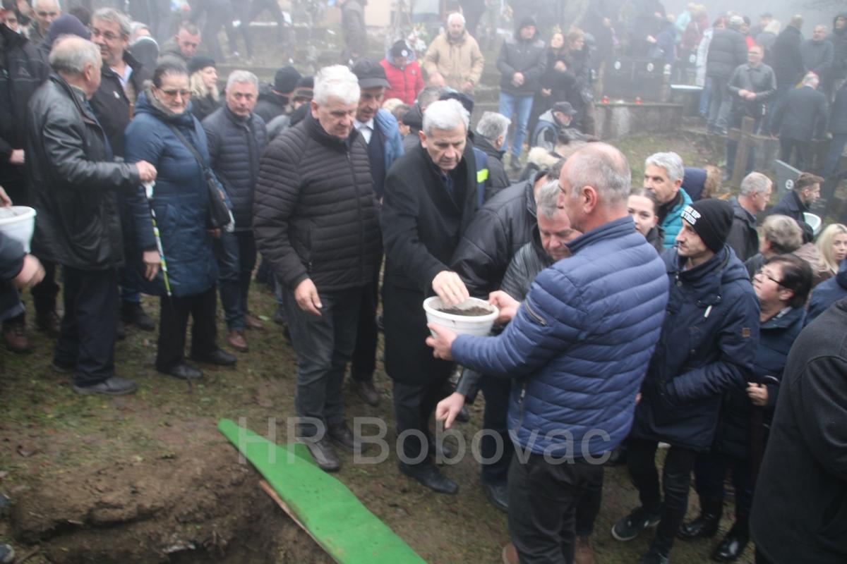 IMG9275-SahranaZdravko