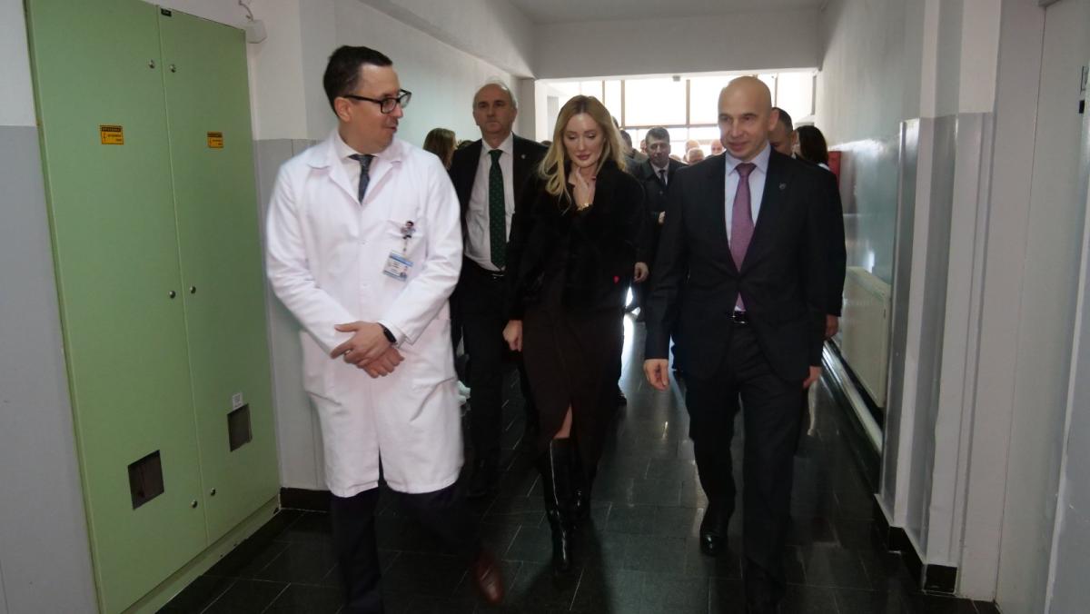 Delegacija-ZDK-posjetila-Opu-bolnicu-u-Tenju-i-najavila-jau-podrku