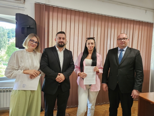 Potpisani ugovori o samozapošljavanju pripadnika braniteljske populacije u Žepču i Maglaju