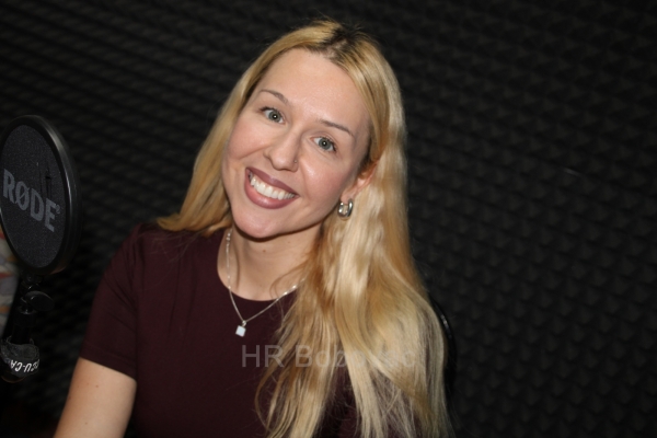 Anja Grabovac, glazbena umjetnica iz Dubrovnika mirskih korijena