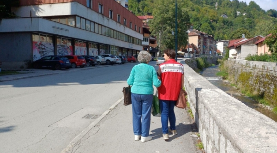 Crveni križ Vareš realizira projekt Gerontodomaćica