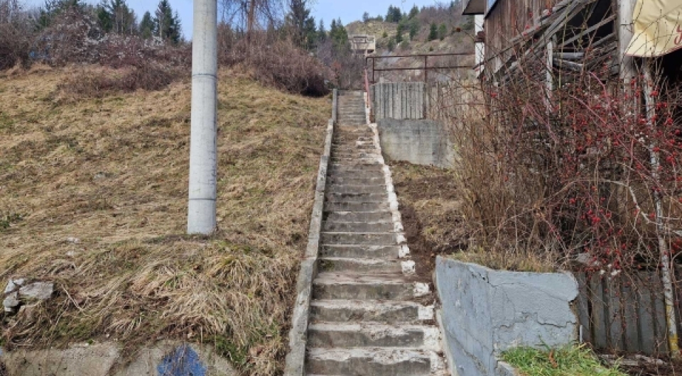 Započela rekonstrukcija stepeništa prema parkingu
